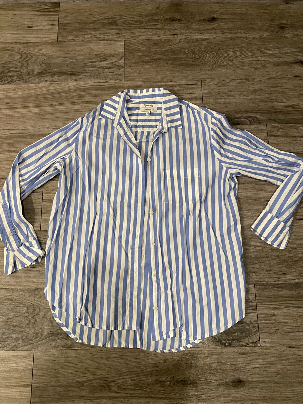 Madewell Blue and White Vertical Stripe Button-Down Shirt oversized 100% cotton